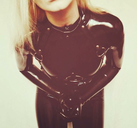 Bronnica schauspielerin nacktheit foto