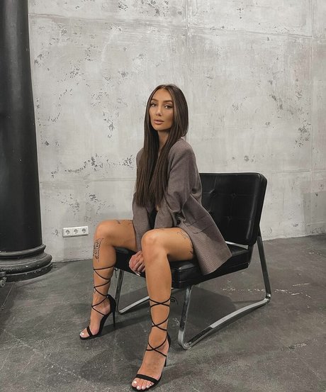 alia vkk xxx kunst bild