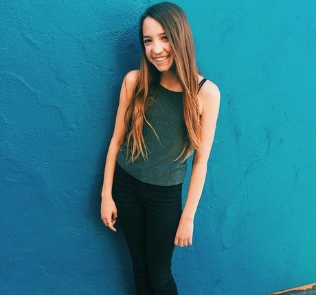 Bailey Silva schauspielerin akt bilder