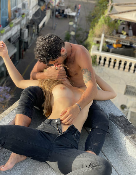 Sheerle Dove sexy akt fotos