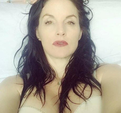 MilfChristine kostenlose nackten fotos