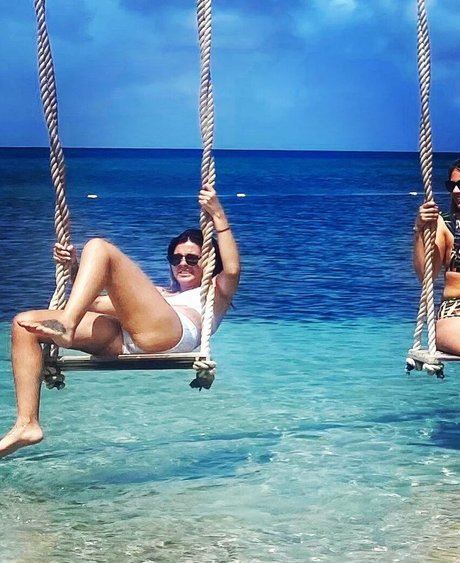 Lauren Layfield top kunst bilder