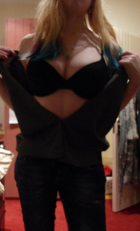 PoloSnuggles model akt galerie