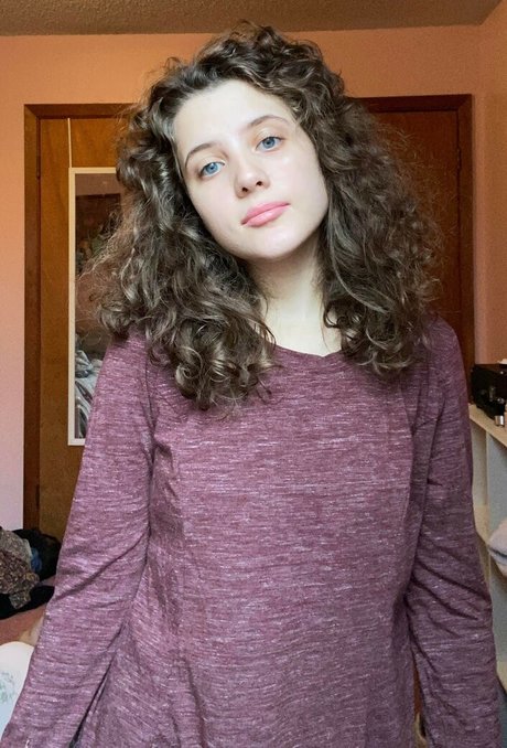 ApartmentFluffy7589 erwachsene schöne foto