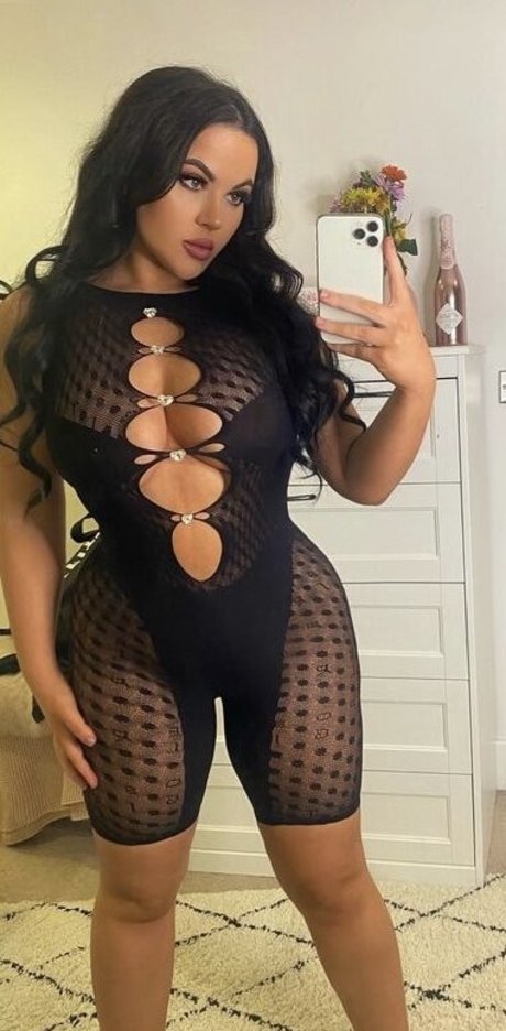 Laratheloser On Insta heiße pornographische galerien