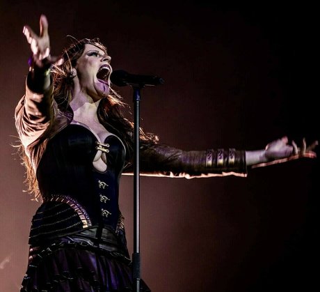 flugbegleiterin onlyfans porno akt bild