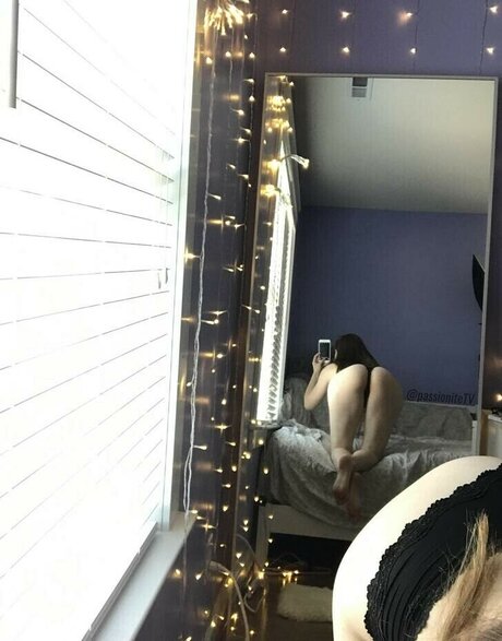 Melvniely Passionite heiße pornostar bild