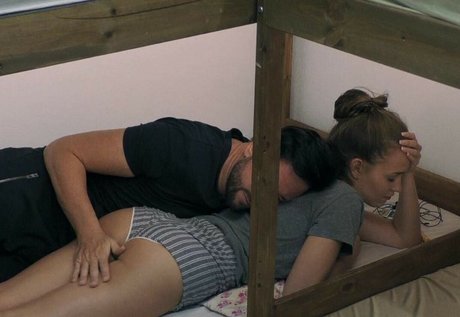 Laura Mueller nacktheit heiße bilder