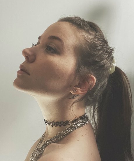 Aayley kunst akt archiv