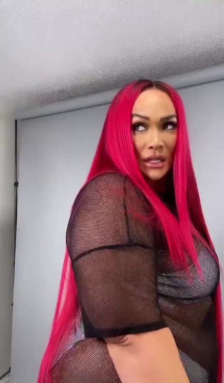 Lina Fanene beste nackt bild