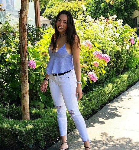 Jessica De La Cruz schauspielerin perfekte foto