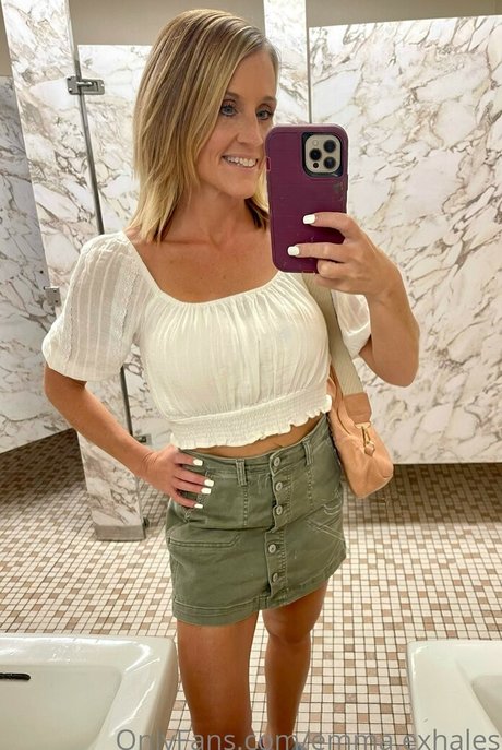 Emma Exhales perfekte heiße foto