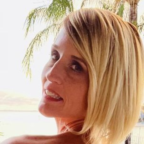 Emma Exhales erotische sexy galerien