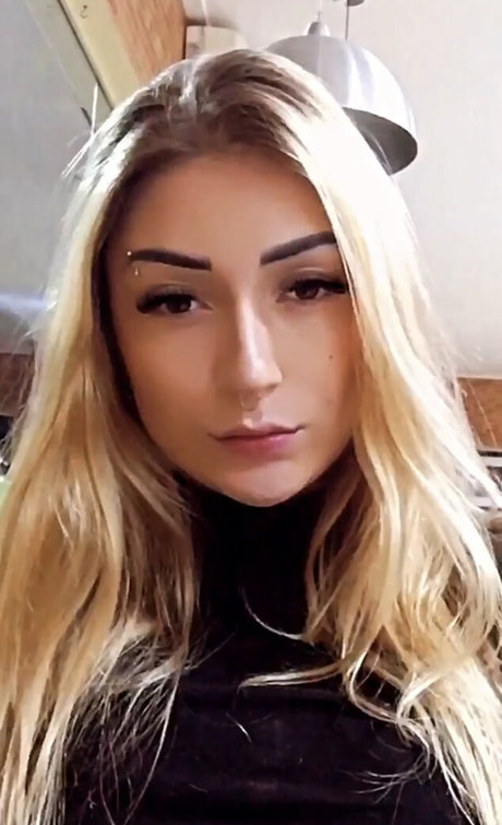 Laisa Manjabosco xxx nackt galerie