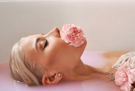 promi-schwulen-onlyfans freie kunst bild