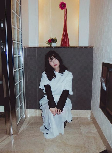 Aika Yumeno kostenlose nackten fotos