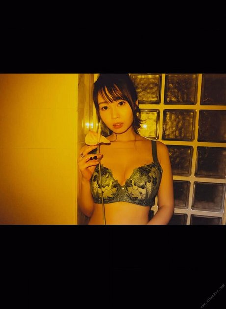 Aika Yumeno nacktheit pornographische foto