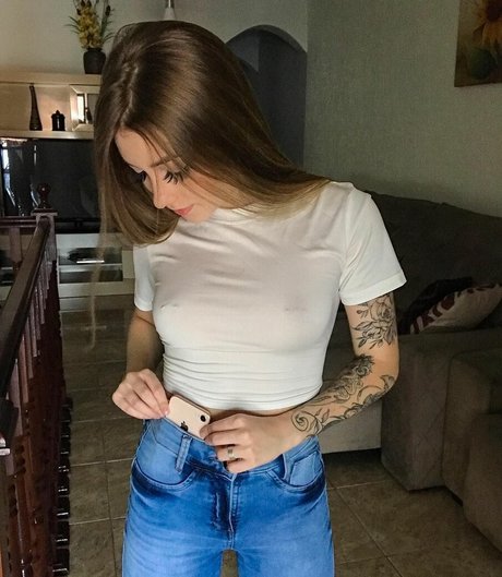 Jeniffer Guerra erotische hübsche foto