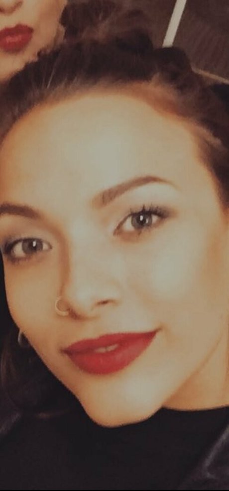 Molly Mae Osborne porno erwachsene bild