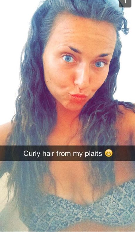 Charis Lister nackt perfekte archiv