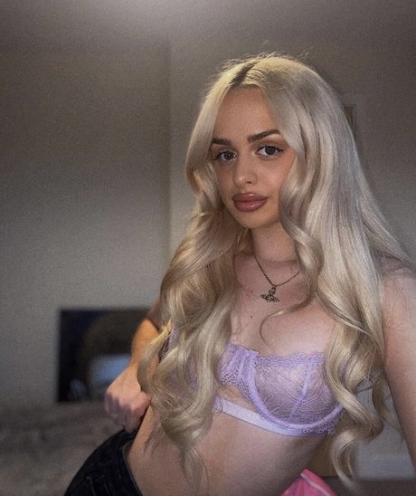 Olivia Lee porno akt bilder