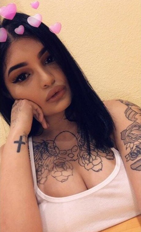 Mimi Latina Amateur erotische perfekte fotos