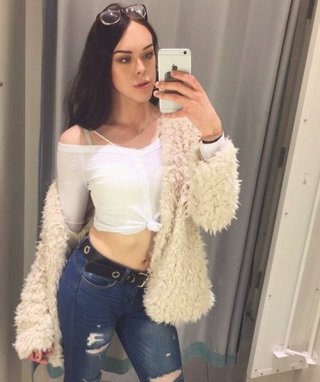 rothaarige gesichtsbehandlung onlyfans hübsche erwachsene bild