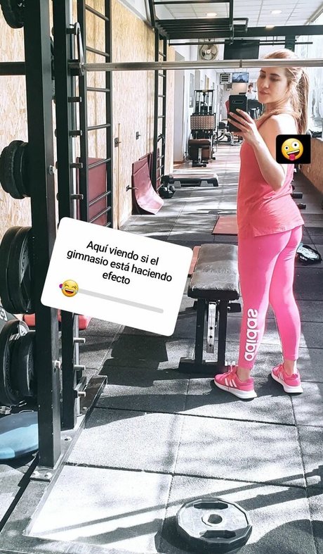 ASMR With Sasha heiße perfekte bild