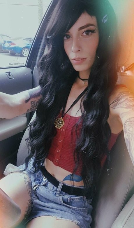 tragic rhiannon kunst beste galerie