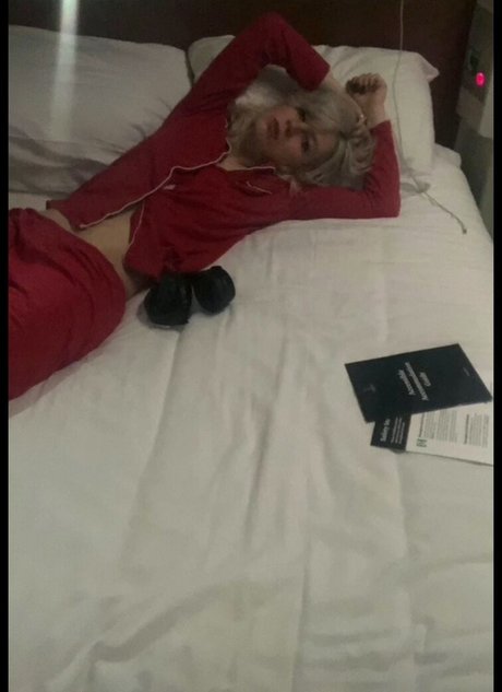 Izzy Phillips kostenlose porno foto