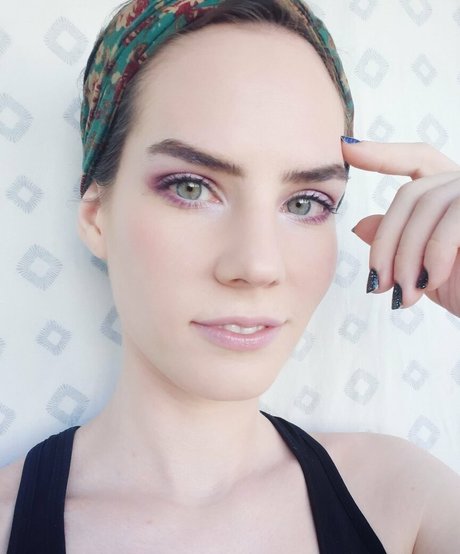 Maggie Mae Fish kunst akt galerien