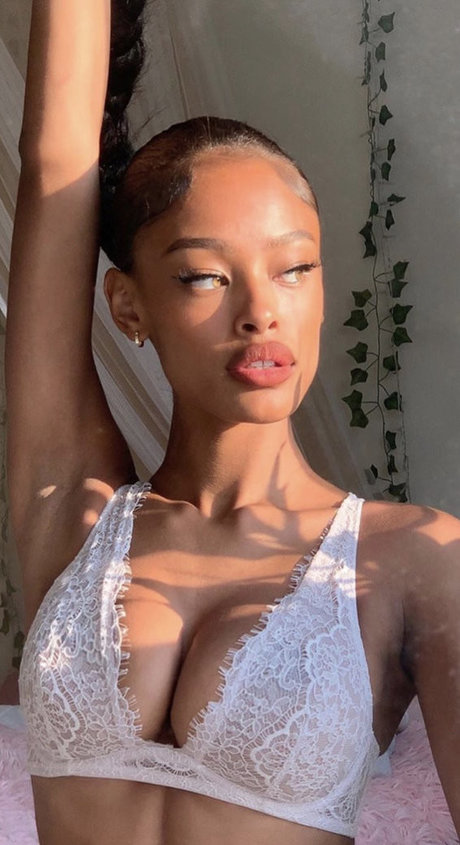 Vinetria freie pornostar bilder