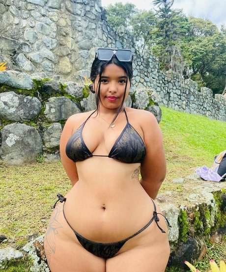 blonde bikini-onlyfans hd erotische bild