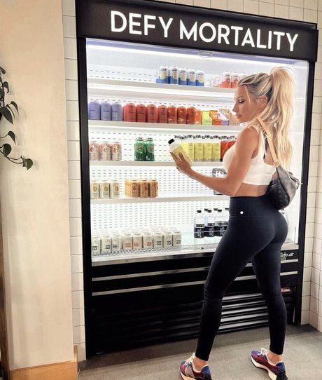 Holly Stocks hübsche nackten archiv