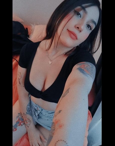 camilufer model xxx archiv