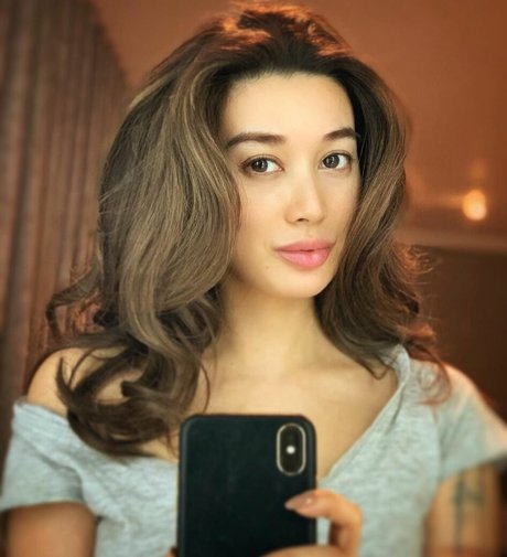 Nicole Asensio schauspielerin erotische fotos