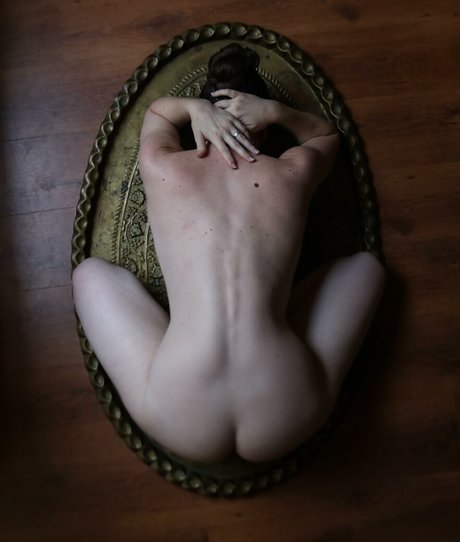 _creature feature kunst nacktheit galerien