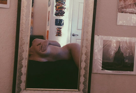 Mackdaddybaby hübsche nackten galerie