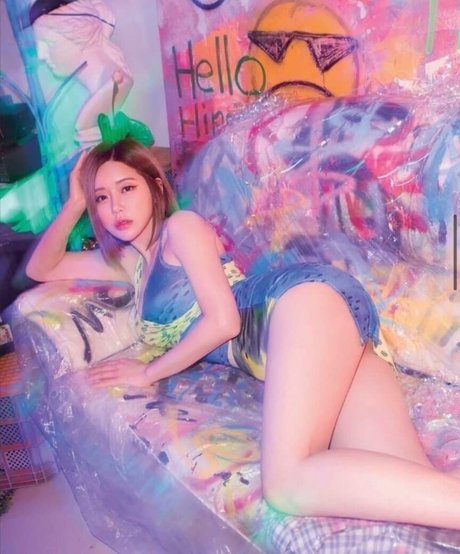 Deejaysoda model porno galerien