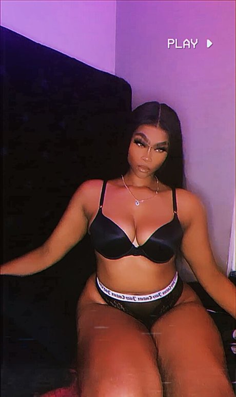 Tenuzen nackt sex bilder