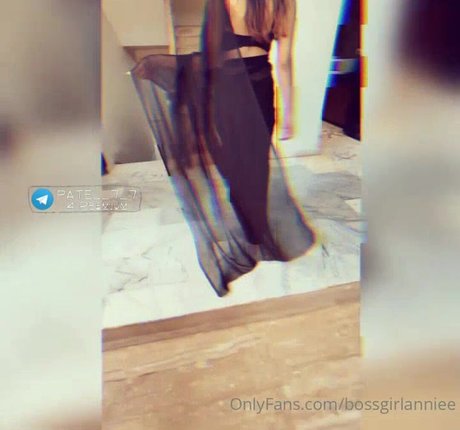 bossgirlannie top foto