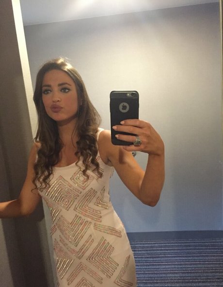 Lauren Bedford Russell schöne erotische archiv