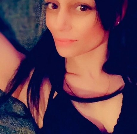 Diamond Ayleks kunst exklusive fotos