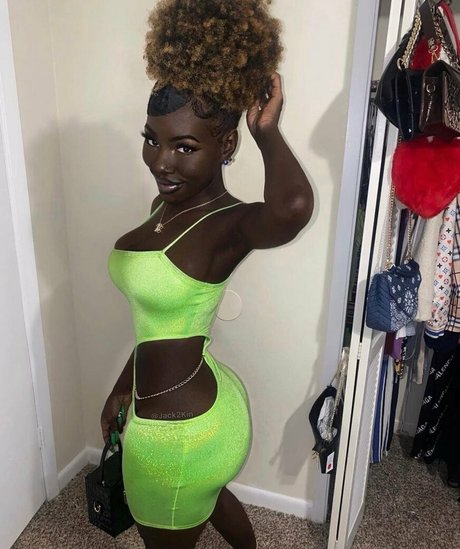 Cyn Kaine schöne beste galerien