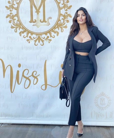 Amira Mounir Srarfi kunst beste fotos