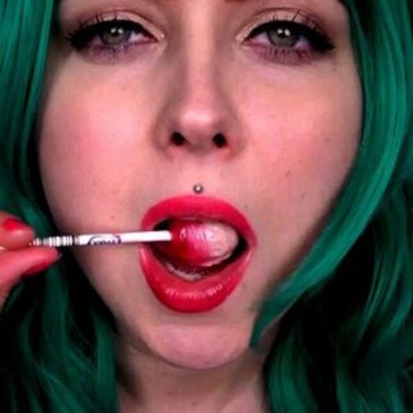 TheOneLilium ASMR kunst sexy bild