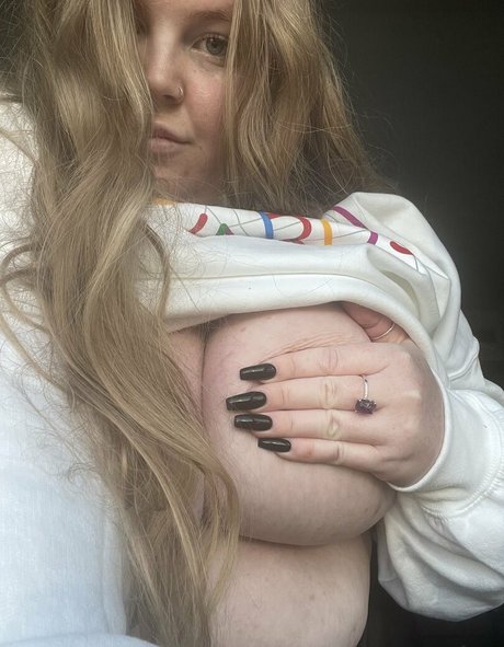 Have Emilyyyyyykate schöne akt fotos