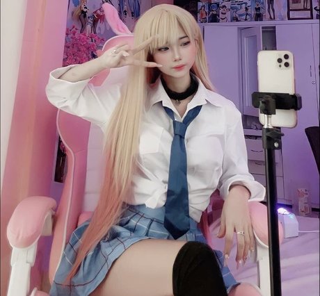 Dalfhne Visperas nacktheit heiße foto