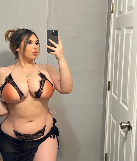 Daniela Ehimy pornostar kostenlose bilder