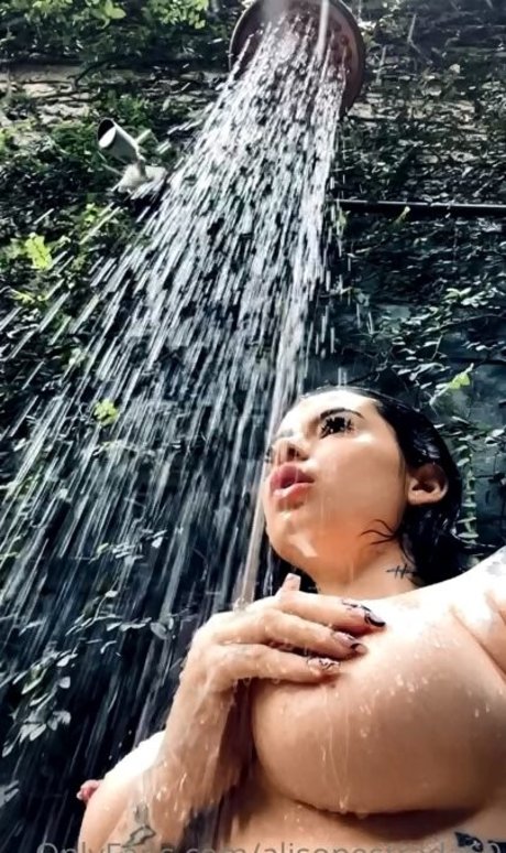 Alison Estrada top freie bilder